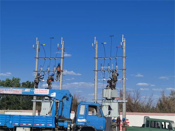 阿拉善電業(yè)局烏力吉供電分局 戍守邊防，電力護航
