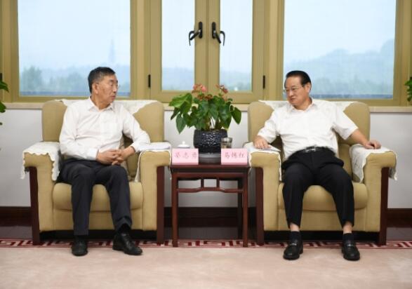 晏志勇拜會(huì)江西省委副書(shū)記、省長(zhǎng)易煉紅