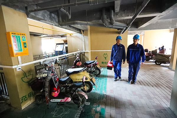 “小電驢”充電更安全了！寧?？h24393個(gè)充電接口完成升級改造