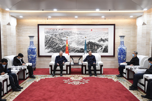 國家電網(wǎng)公司總經(jīng)理、黨組副書記辛保安會見西藏自治區(qū)副主席張永澤