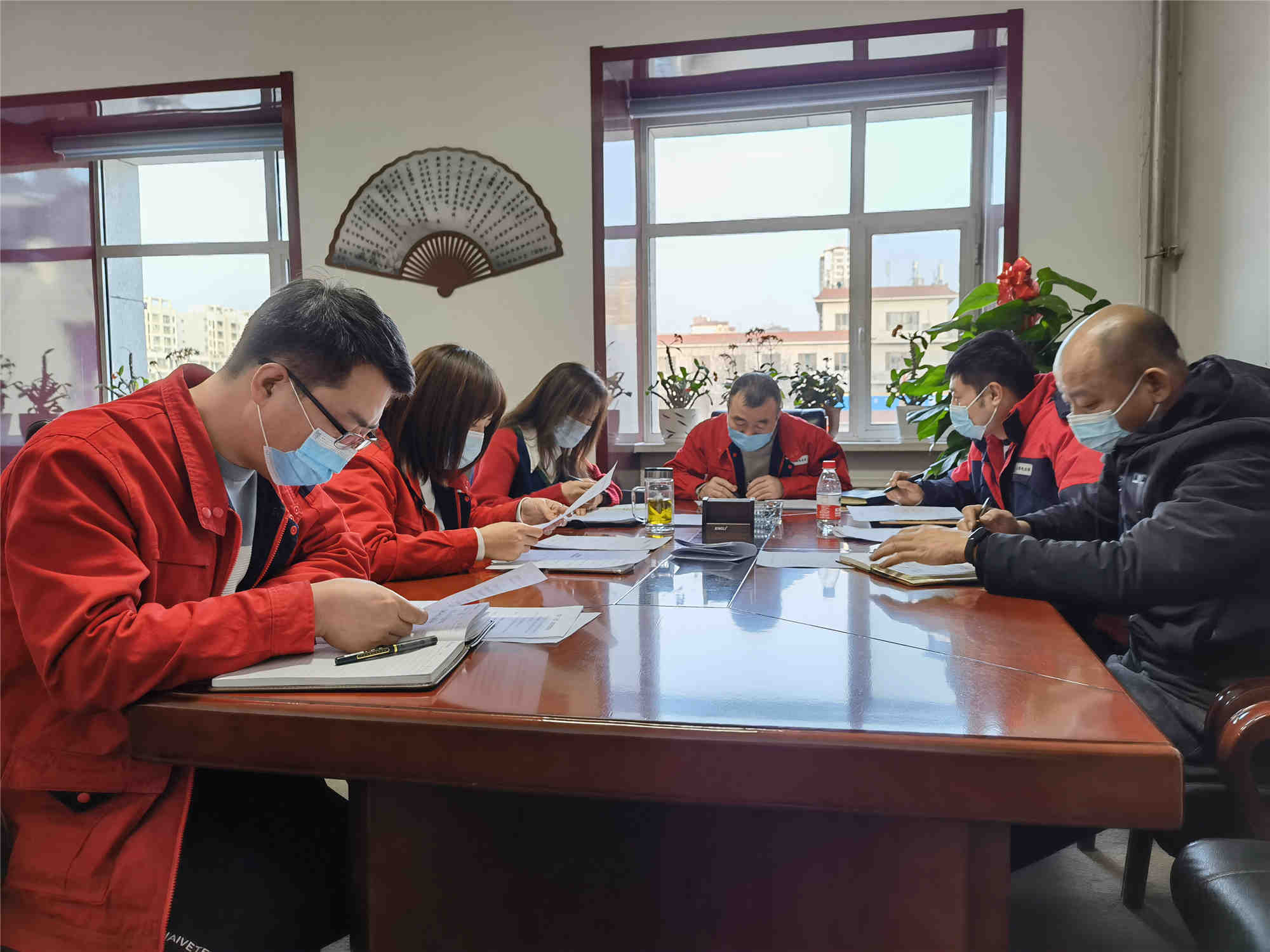 烏海電業(yè)局農(nóng)電處：對(duì)標(biāo)工作標(biāo)準(zhǔn)，定員定崗定細(xì)則