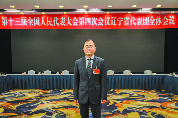 國人大代表 國網(wǎng)遼寧省電力有限公司董事長、黨委書記石玉東：加強(qiáng)能源互濟(jì) 促進(jìn)能源互聯(lián)網(wǎng)發(fā)展