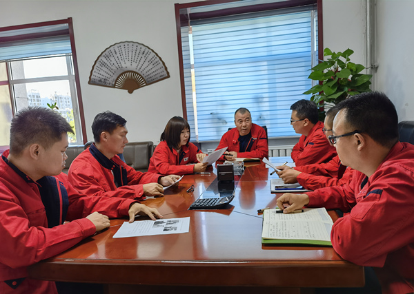 烏海電業(yè)局千里山分局：修訂宣貫班組標(biāo)準(zhǔn)，促進(jìn)班組有序發(fā)展