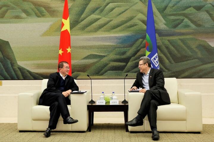 錢智民會(huì)見中國燃?xì)舛戮种飨?、總裁劉明輝