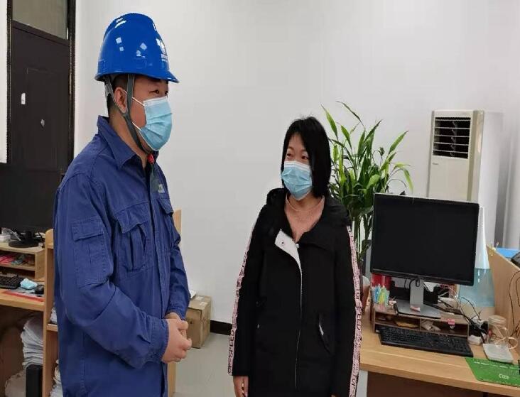 國網(wǎng)城固供電公司：走訪小微企業(yè)，當(dāng)好“電管家”