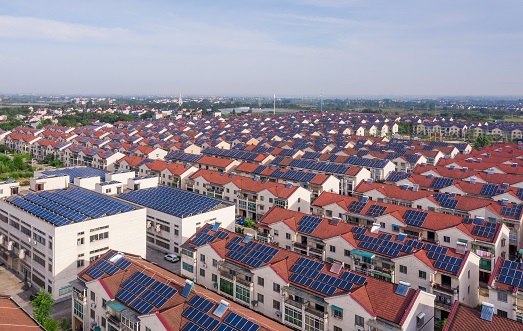 【兩會(huì)】南存輝委員：建議戶用光伏電力納入綠電、綠證、碳排放權(quán)交易市場(chǎng)