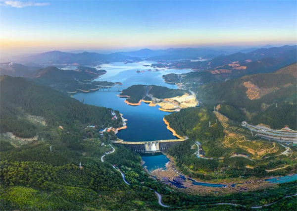 華電福建公司不負(fù)春光趕秋實(shí)，“雙碳”路上奮楫行