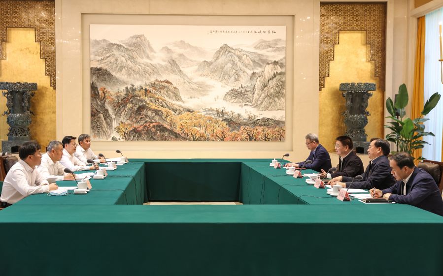 雷鳴山、韓君拜會湖北省委書記王蒙徽、省長王忠林