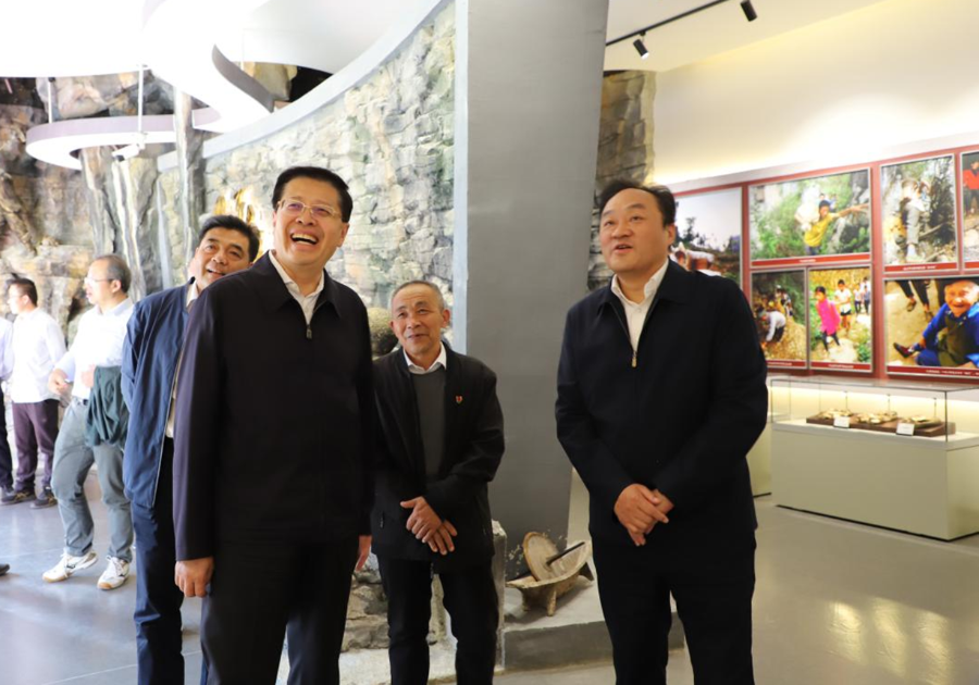 韓君赴重慶市巫山縣、奉節(jié)縣調(diào)研三峽集團(tuán)定點(diǎn)幫扶鄉(xiāng)村振興工作