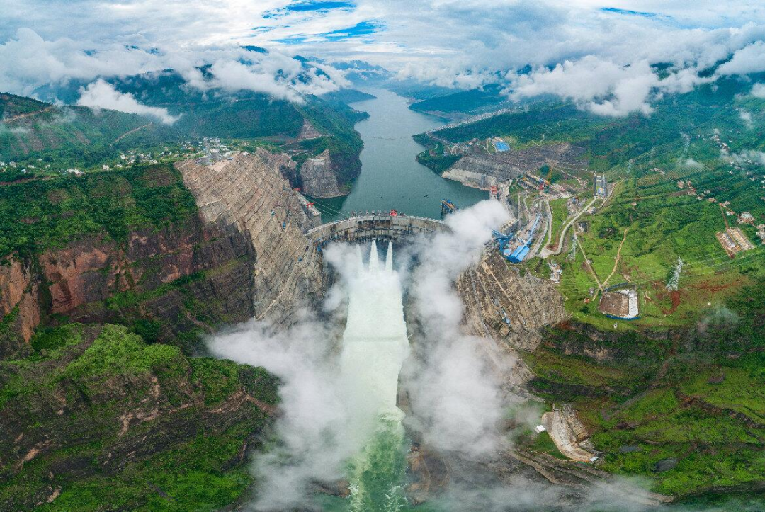 白鶴灘水電站全部機(jī)組投產(chǎn)發(fā)電，世界最大清潔能源走廊全面建成
