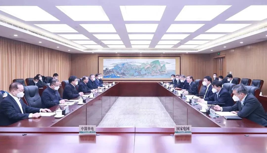 辛保安董事長(zhǎng)、張智剛總經(jīng)理與中國(guó)華電董事長(zhǎng)江毅、總經(jīng)理葉向東會(huì)談