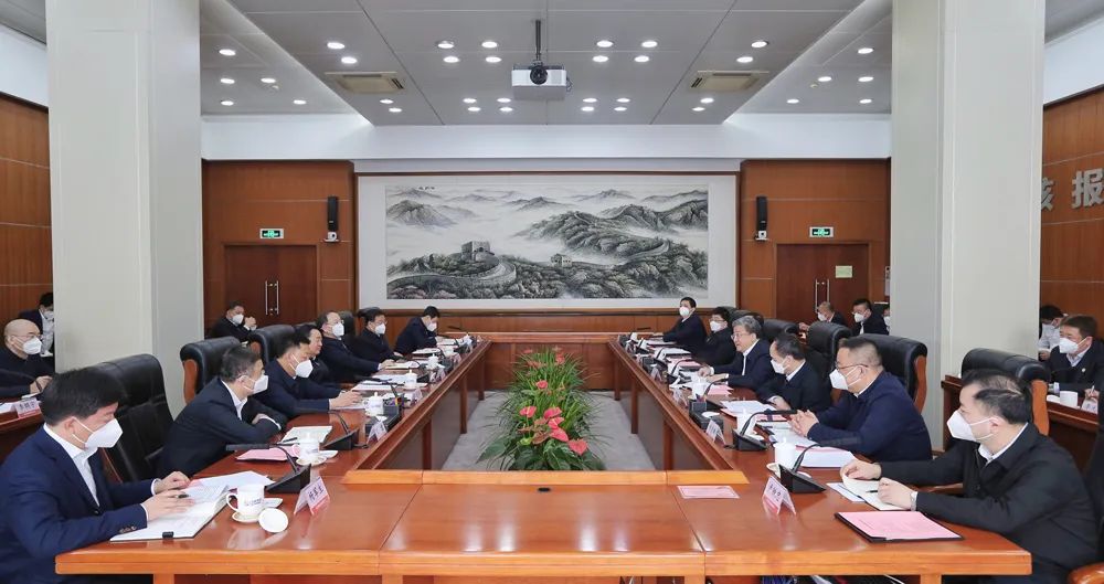 中核集團(tuán)黨組書記、董事長余劍鋒與遼寧省委書記郝鵬、省長李樂成會談