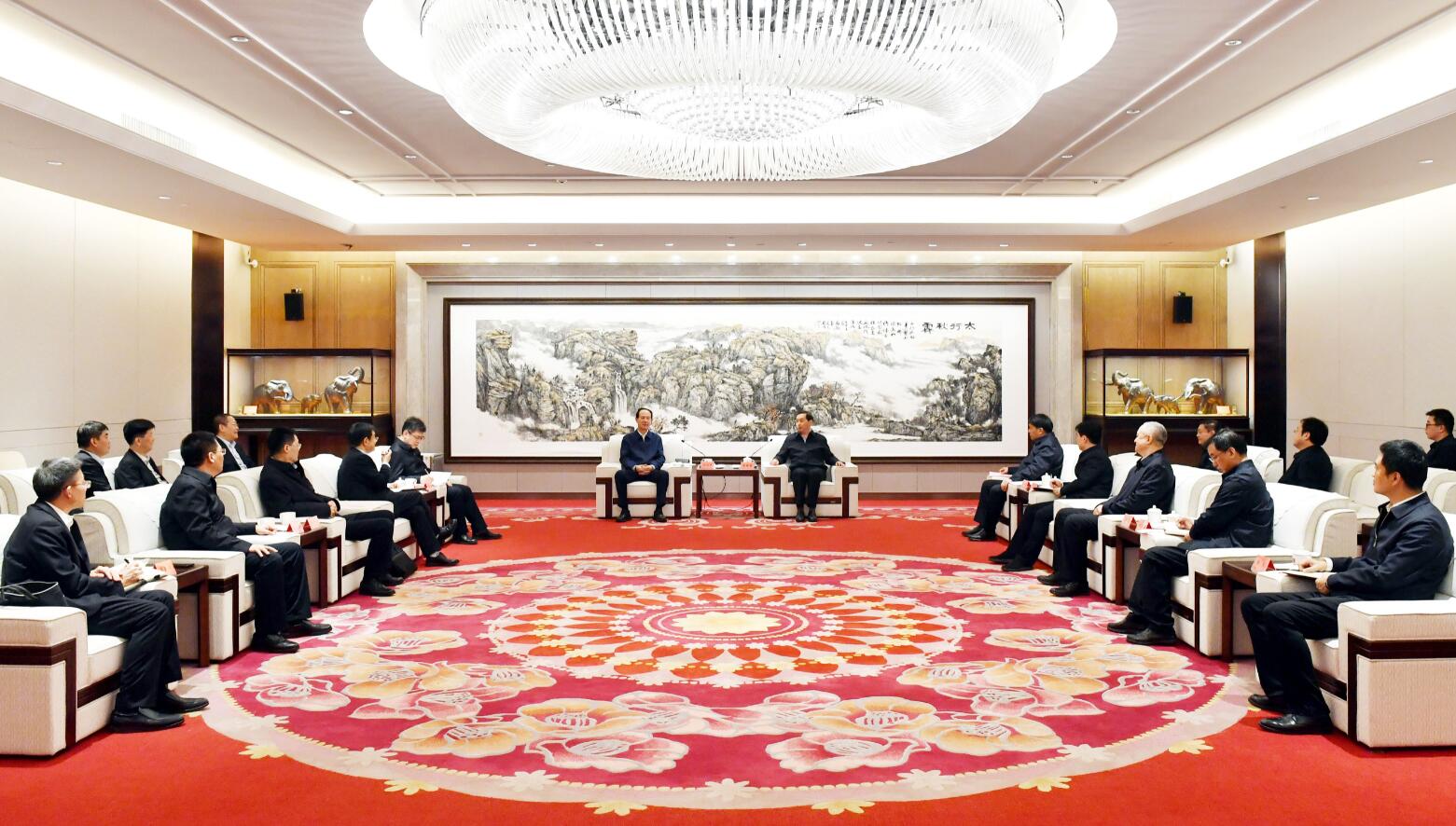 中國電建黨委書記、董事長丁焰章與河北省委常委、石家莊市委書記張超超會談
