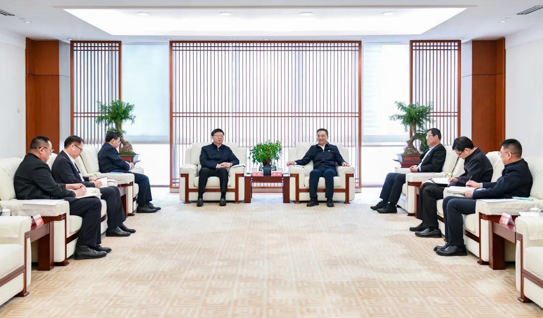 大唐集團有限公司黨組書記、董事長鄒磊會見吉林省委常委、省委秘書長李偉