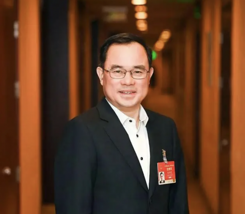【兩會好聲音】全國人大代表朱華榮：建議主流燃油車消費稅改革、保障新能源汽車健康協(xié)同發(fā)展