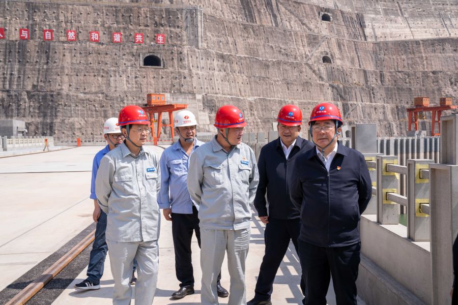 國資委黨建局局長、央企團工委書記姚煥調研白鶴灘水電站