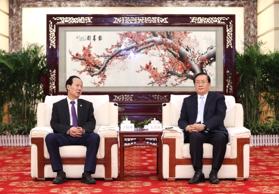 丁焰章出席“相約春天賞櫻花”經(jīng)貿(mào)洽談暨世界500強(qiáng)對(duì)話(huà)湖北活動(dòng)