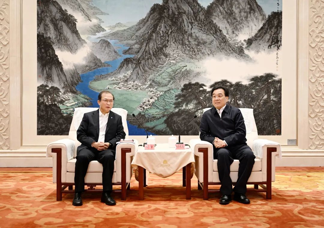 華電集團(tuán)黨組書記、董事長(zhǎng)江毅拜會(huì)江蘇省委書記信長(zhǎng)星