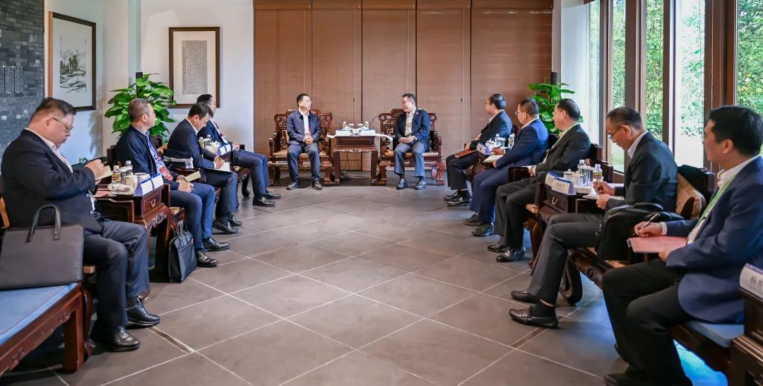 大唐集團(tuán)黨組書記、董事長(zhǎng)鄒磊與海南省副省長(zhǎng)倪強(qiáng)會(huì)談