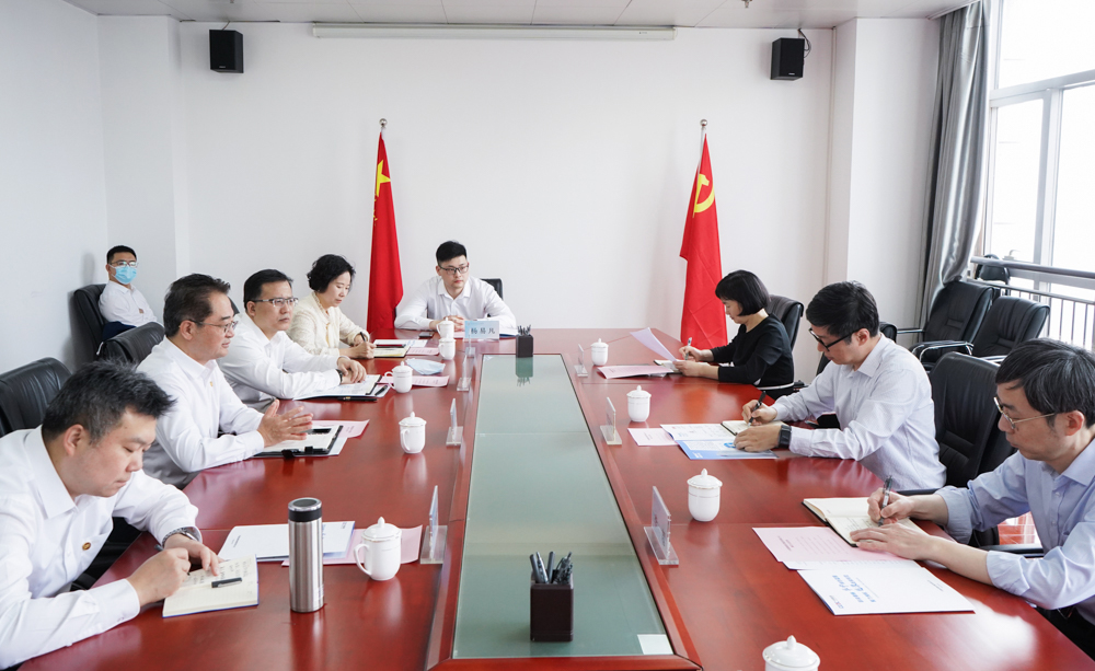 中國能建黨委常委、副總經(jīng)理吳云與國家能源局華中監(jiān)管局黨組書記、局長任育之會談