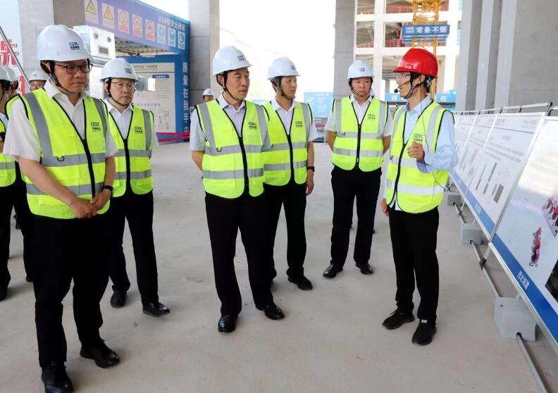 中國能建黨委副書記、總經(jīng)理孫洪水到西北城建未來廣場A區(qū)項(xiàng)目開展安全生產(chǎn)督導(dǎo)
