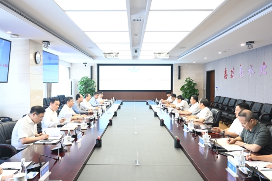 中國(guó)電建黨委書記、董事長(zhǎng)丁焰章與中國(guó)南水北調(diào)集團(tuán)黨組書記、董事長(zhǎng)蔣旭光會(huì)談