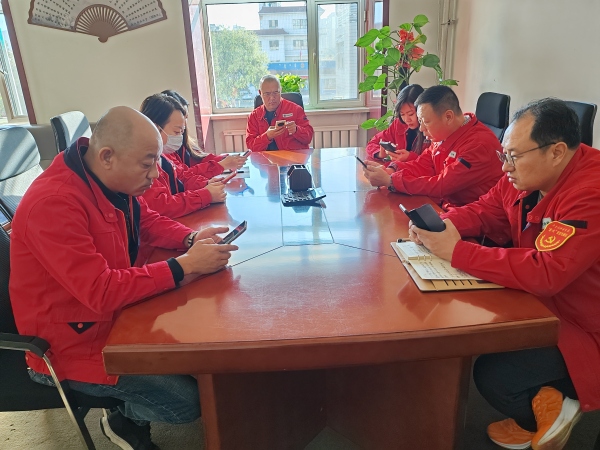 烏海市千里山供電公司：學(xué)習(xí)新細(xì)則，提升班組管理