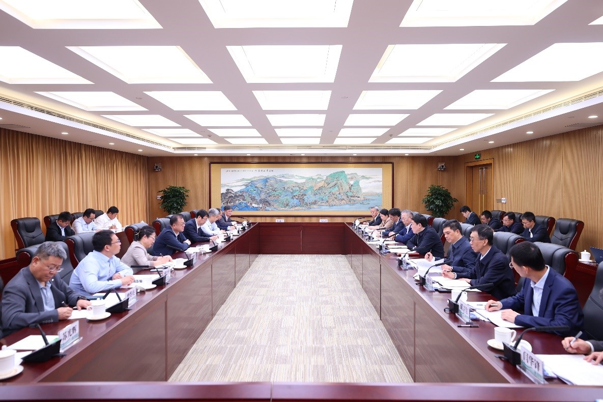 西安交通大學(xué)黨委書記盧建軍、校長張立群赴國家電網(wǎng)座談交流