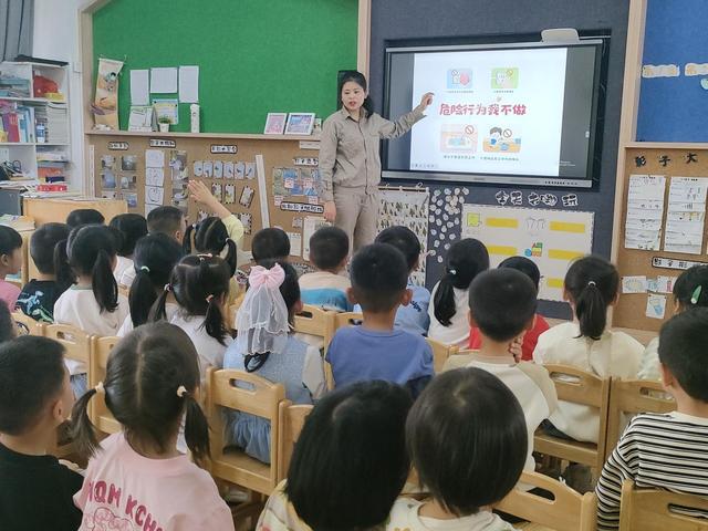 國網(wǎng)光澤縣供電公司電“亮”校園，安全“童”行