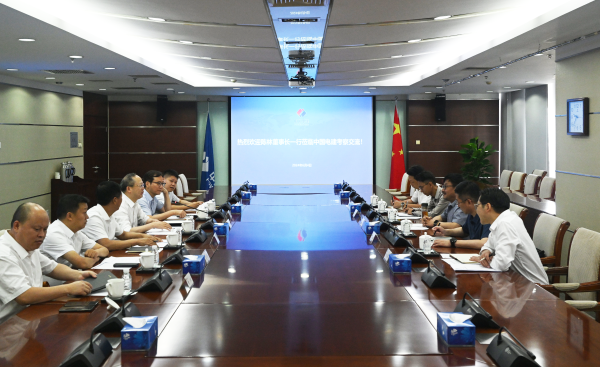 中國電建黨委常委、副總經(jīng)理徐鵬程與西藏交發(fā)集團黨委書記、董事長陳林舉行會談