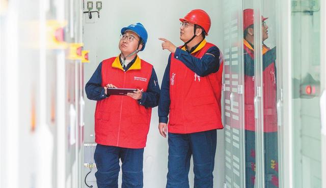 國網(wǎng)大連供電公司“達沃斯保電，我們?nèi)σ愿啊? width=