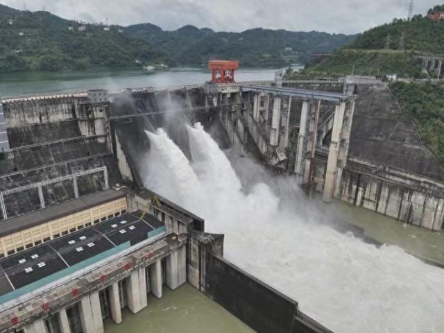 國(guó)網(wǎng)安康水電廠科學(xué)預(yù)泄騰庫 確保安全度汛