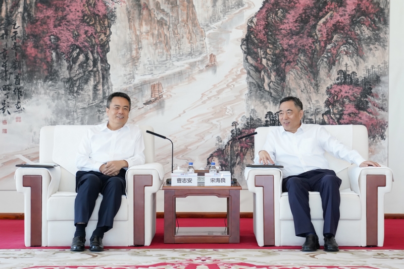 中國能建黨委書記、董事長宋海良與哈電集團(tuán)黨委書記、董事長曹志安會談