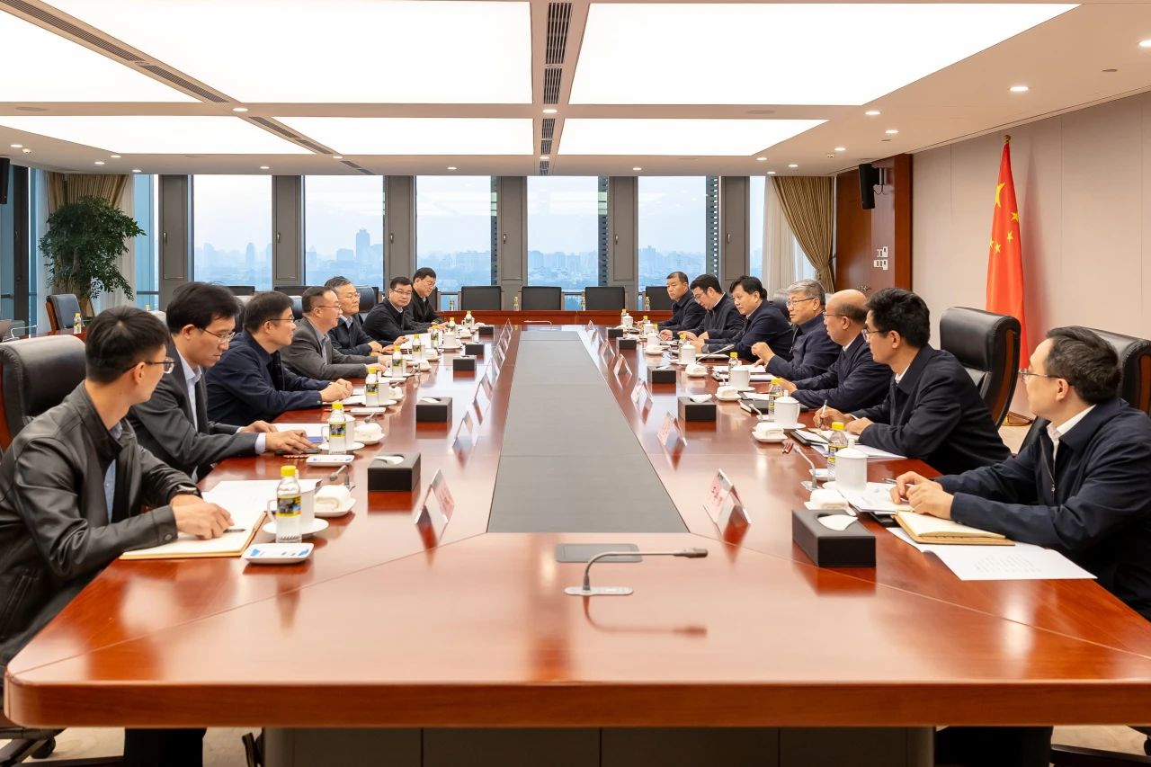國家能源集團(tuán)黨組書記、董事長劉國躍會見中國礦業(yè)大學(xué)校長趙宏偉
