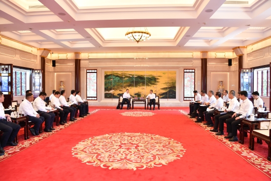 中國電建副總經(jīng)理王小軍與廣州市委常委，市政府黨組副書記、常務(wù)副市長陳杰會談