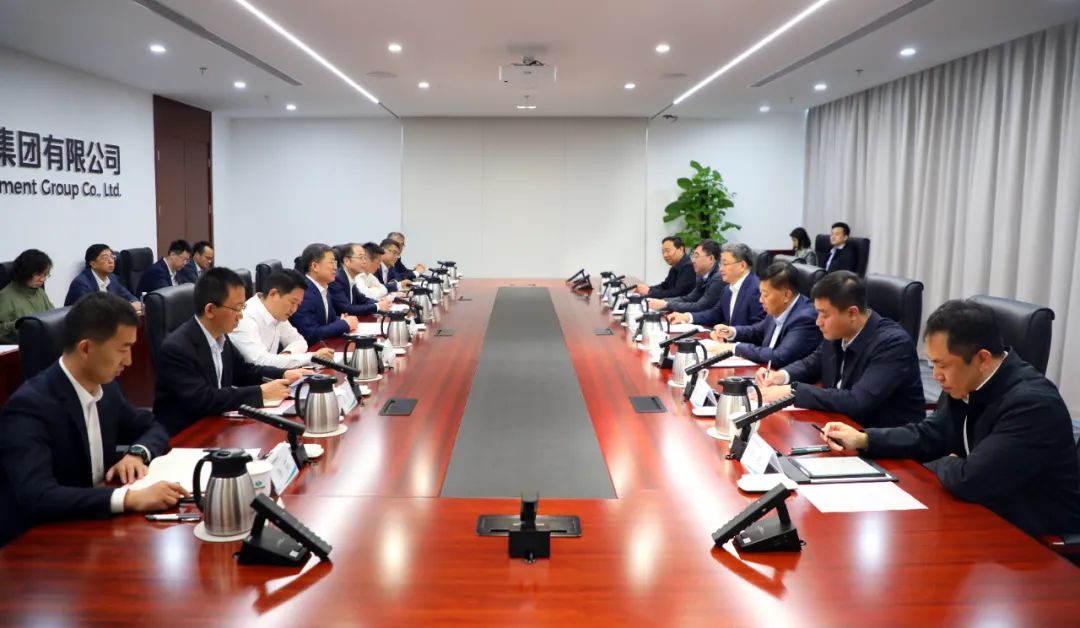 中國(guó)電氣裝備黨委書記、董事長(zhǎng)李洪鳳會(huì)見濟(jì)南市委副書記、市長(zhǎng)于海田