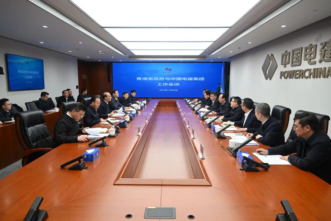 中國電建黨委書記、董事長丁焰章與青海省委副書記、省長吳曉軍會談
