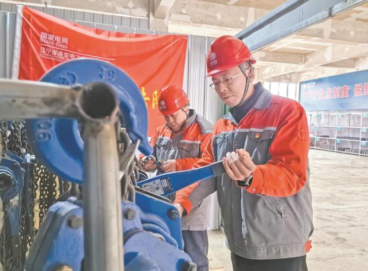 李俊鵬：走南闖北建電網(wǎng)，施工細節(jié)見真章