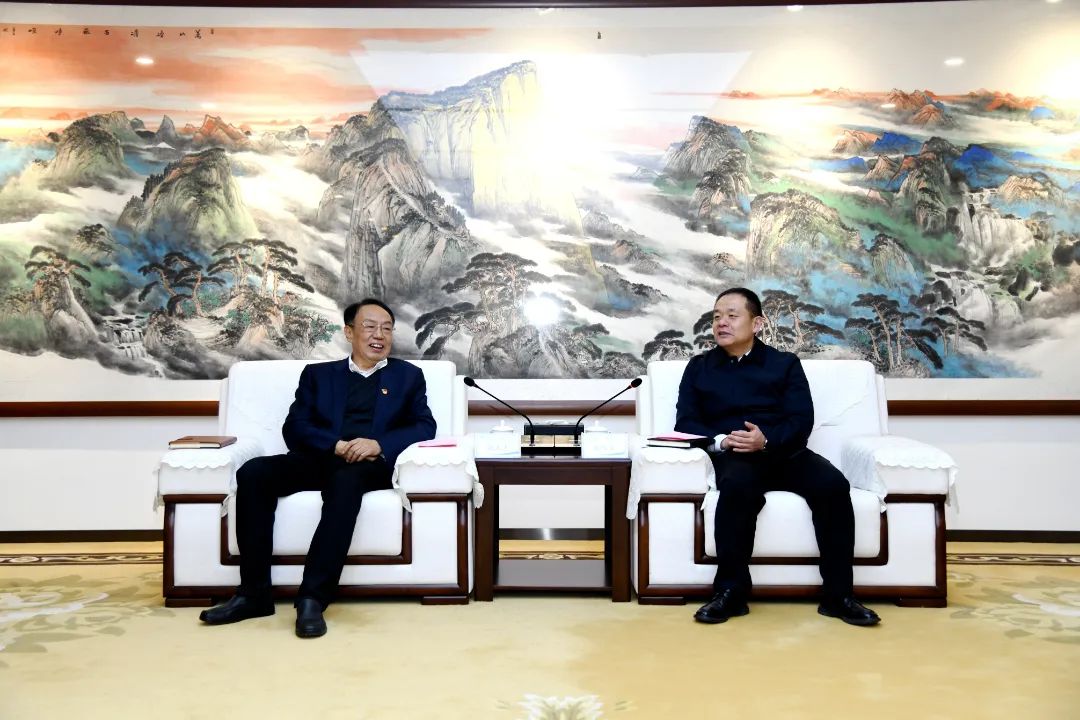 中國(guó)西電黨委書記、董事長(zhǎng)趙永志會(huì)見大唐陜西發(fā)電有限公司黨委書記、董事長(zhǎng)陳偉慶