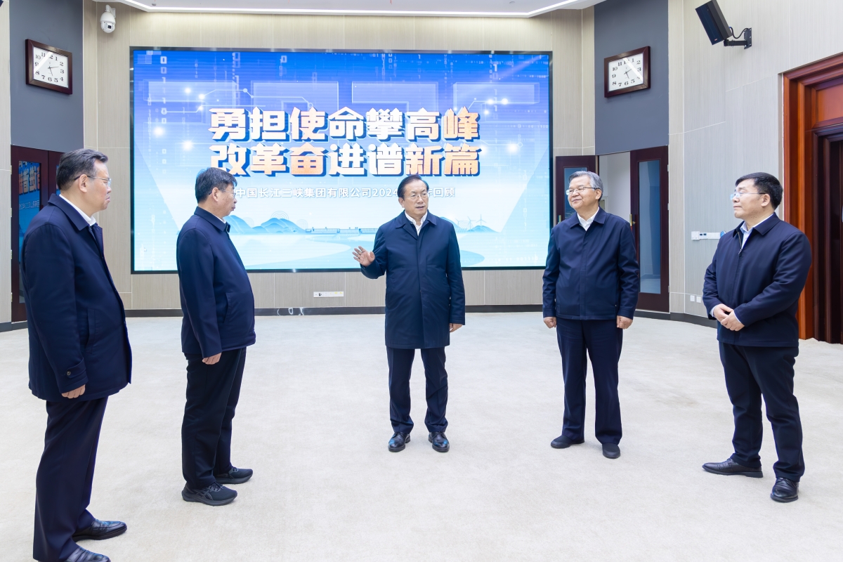 湖北省委書記王忠林、省長李殿勛走訪慰問三峽集團(tuán)