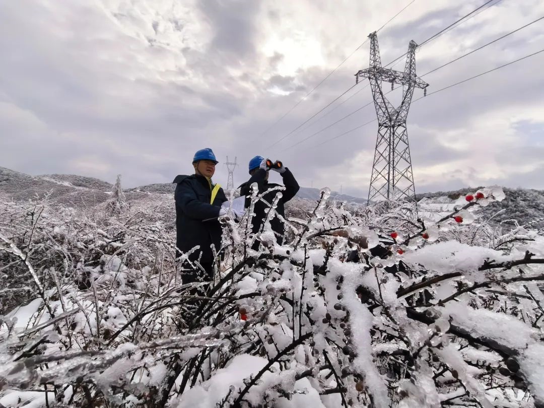 南方電網科技抗冰 讓冰雪“看得見、除得掉、防得住”