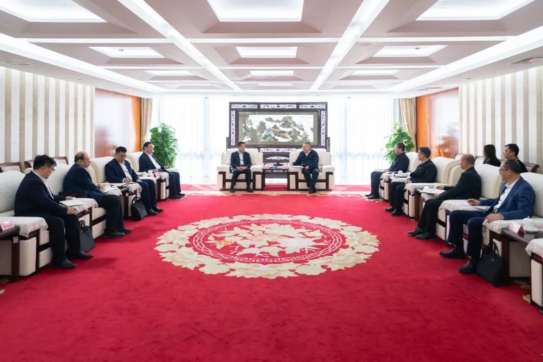 中國華電總經理葉向東與山東能源集團黨委書記、董事長李偉舉行會談